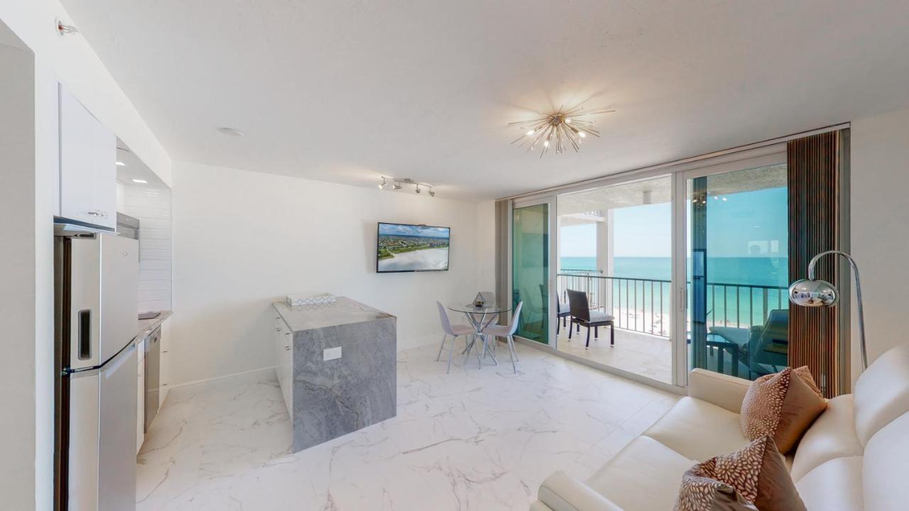Totally Renovated Beachfront Condo At Apollo! Marco Island Eksteriør billede