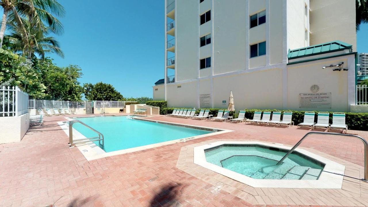 Totally Renovated Beachfront Condo At Apollo! Marco Island Eksteriør billede