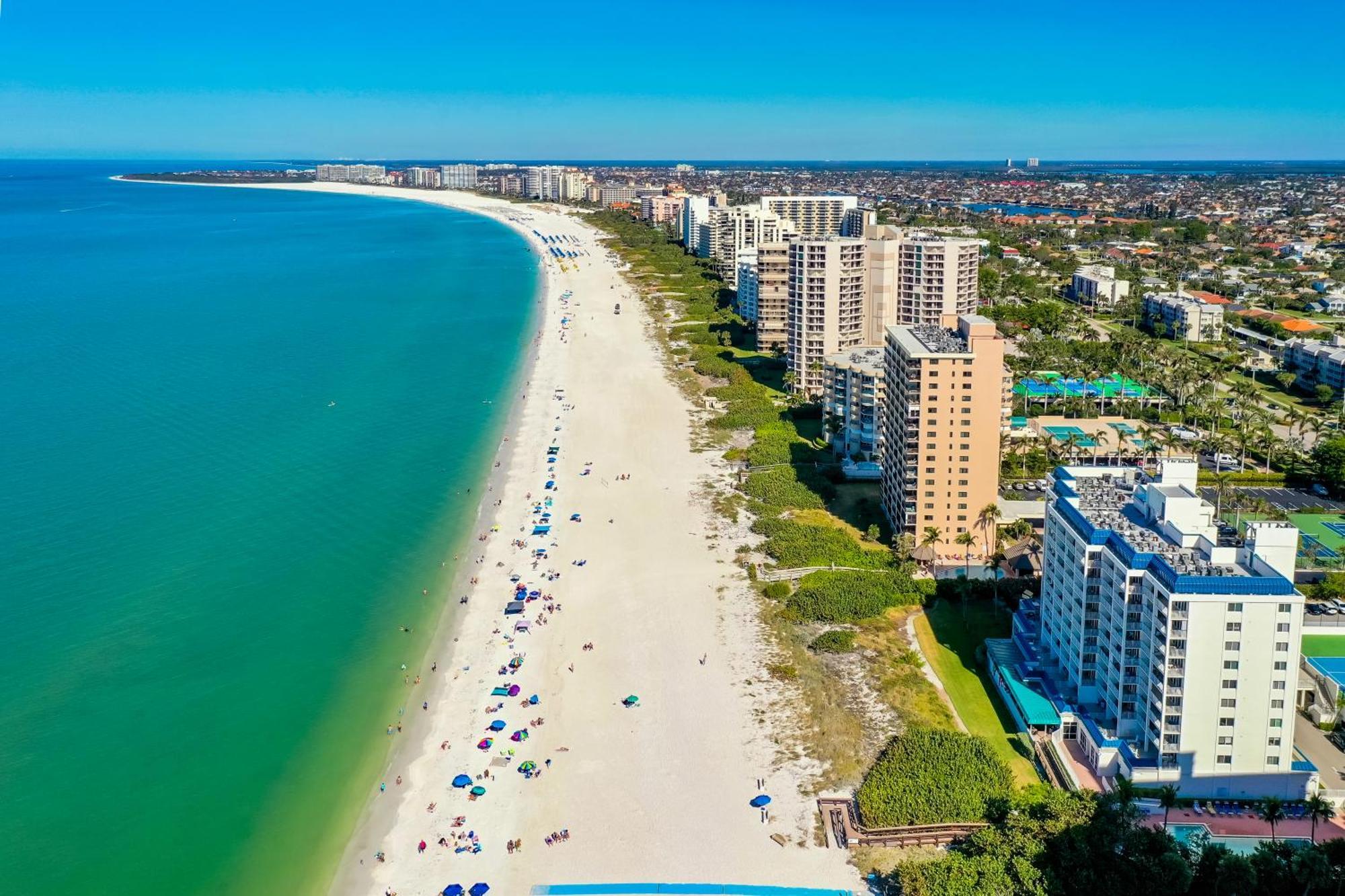 Totally Renovated Beachfront Condo At Apollo! Marco Island Eksteriør billede