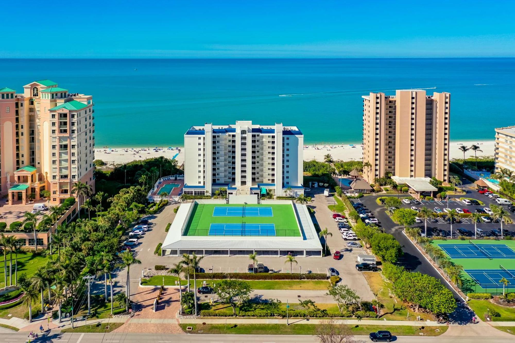 Totally Renovated Beachfront Condo At Apollo! Marco Island Eksteriør billede